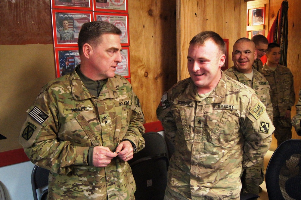 10th Mountain Division commander visits 7th Eng. Bn.