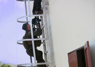 Becoming a stronger team: Marines conduct amphibious training with Royal Thai counterparts