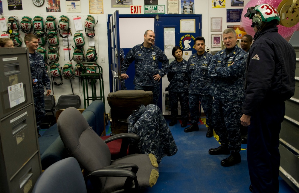 Master Chief Petty Officer of the Navy conducts command visits