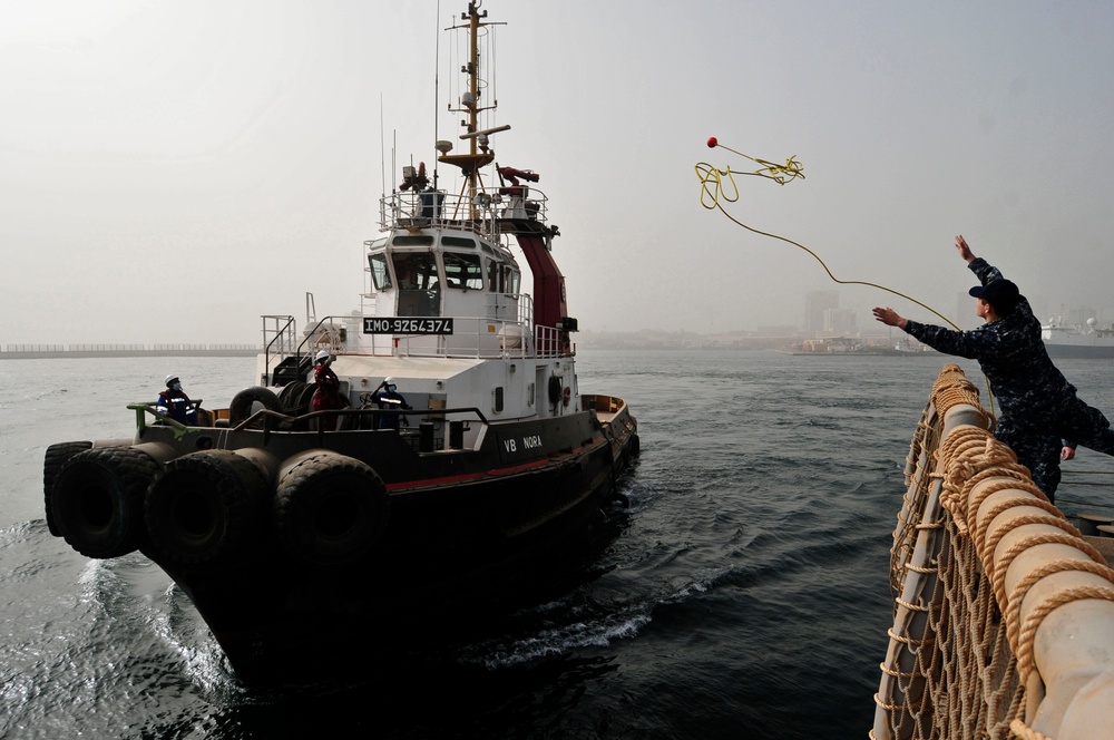 USS Simpson arrives in Dakar