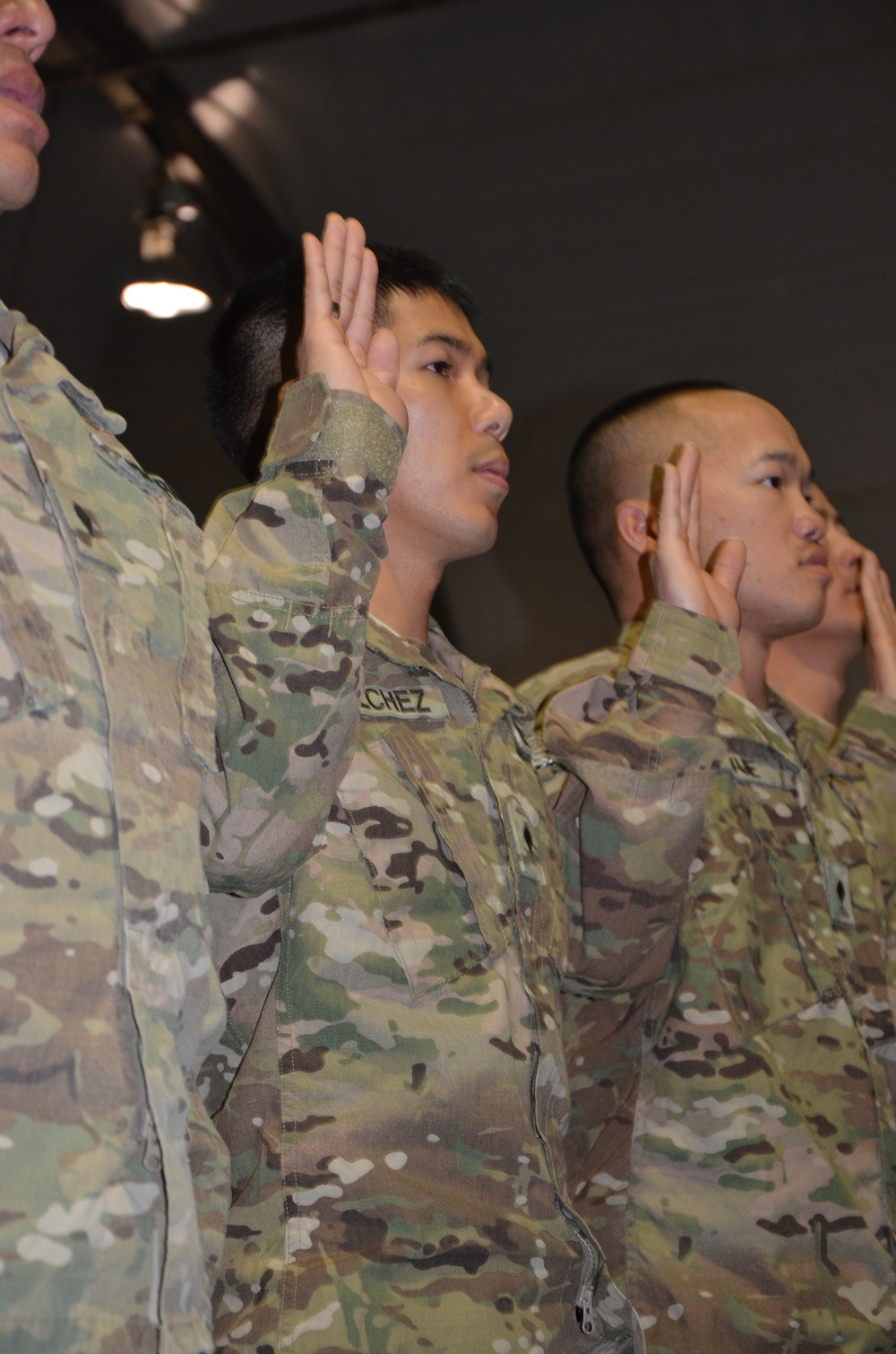 Tennessee Army National Guardsman becomes US citizen