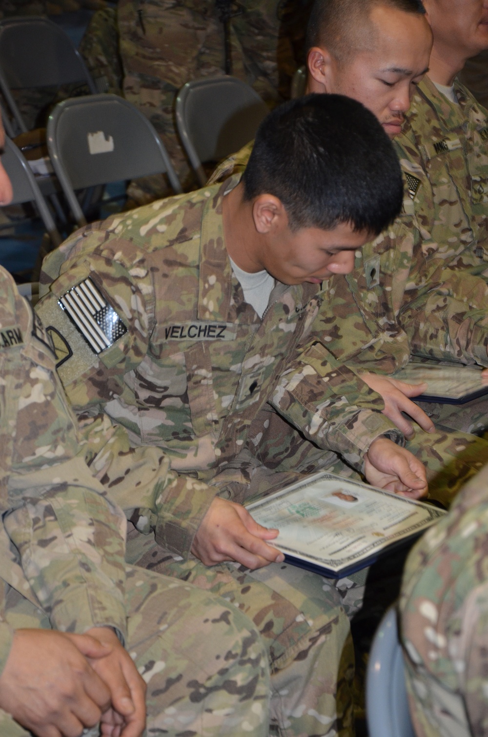 Tennessee Army National Guardsman becomes US citizen