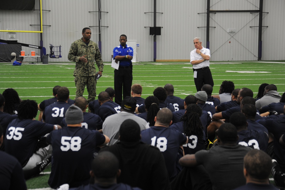 SEALS and SWCCs meet with prospective players at NFL combine