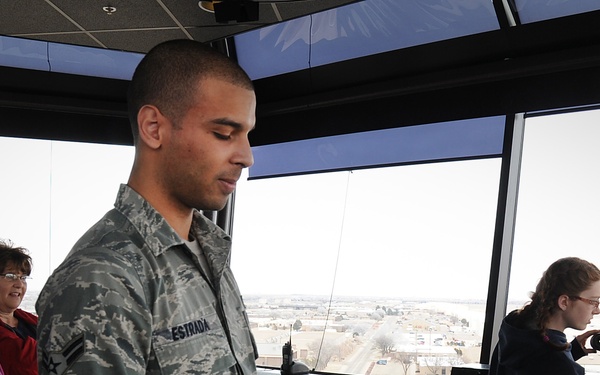 Portales kids tour Cannon with air commandos
