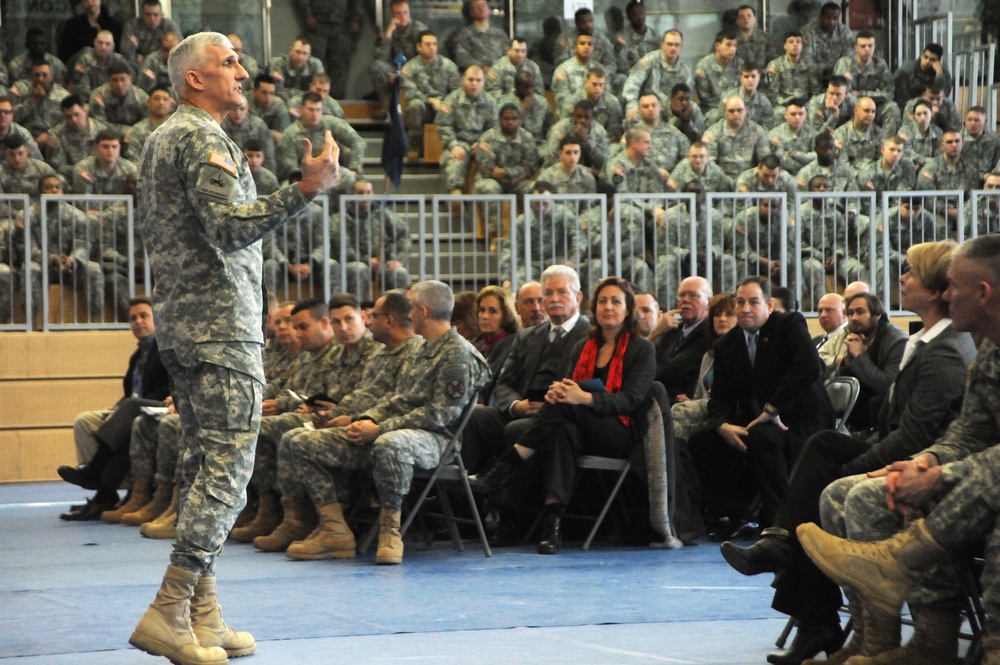 US Army Europe Commander Lt. Gen. Mark Hertling visits a community forum at Garrison Grafenwoehr