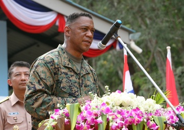 Multinational project builds school