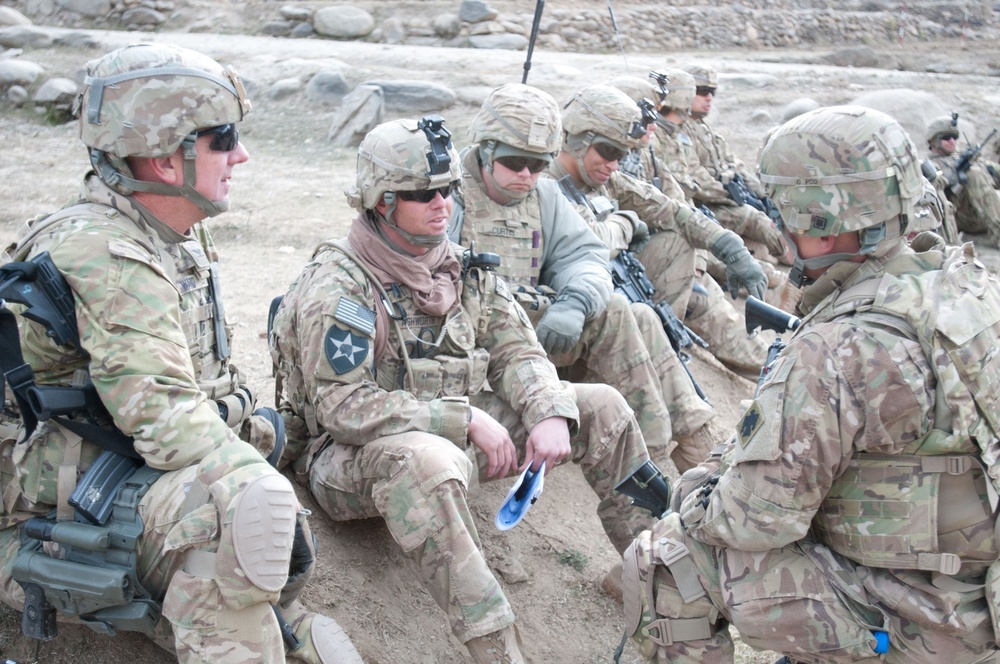 45th IBCT commander visits soldiers conducting operation
