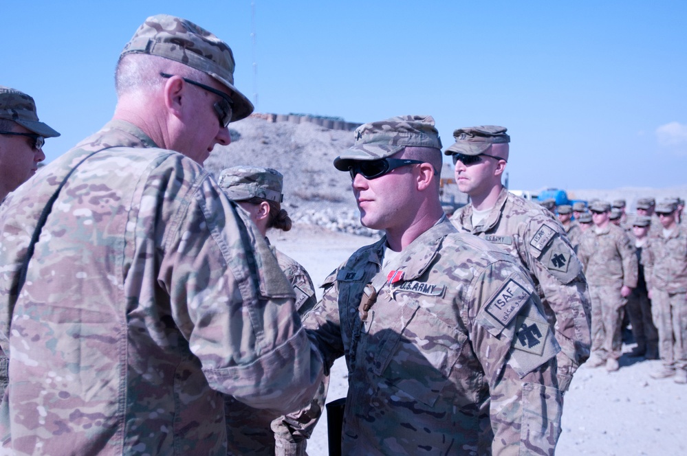 45TH IBCT commander awards soldiers