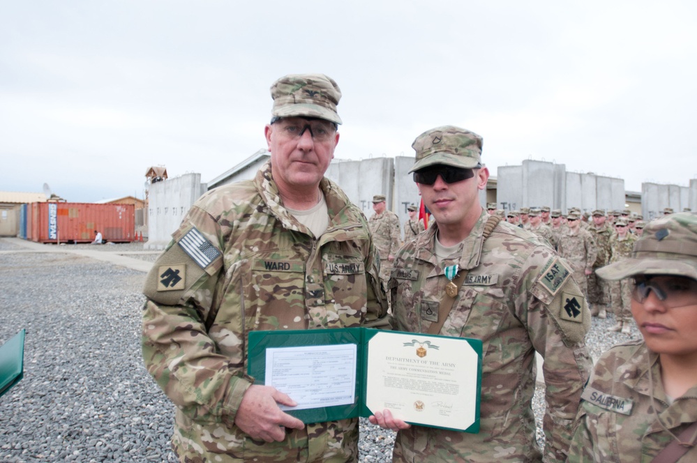 45th IBCT commander awards soldiers