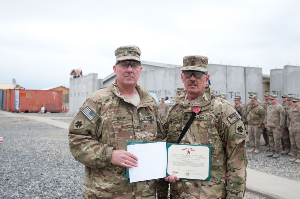 45th IBCT commander awards soldiers