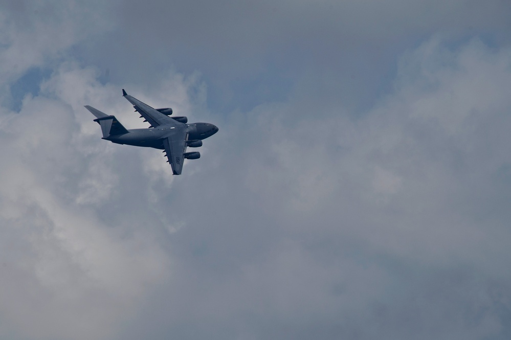 Pacific Air Forces C-17 Demonstration Team performs during the 2012 Singapore Airshow