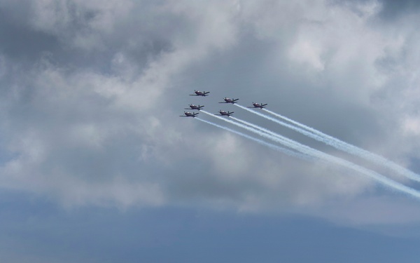 Royal Australian Air Force Roulettes perform during the 2012 Singapore Airshow