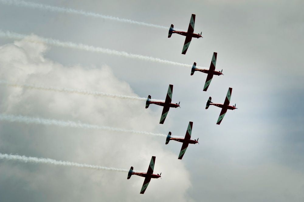 Royal Australian Air Force Roulettes perform during the 2012 Singapore Airshow