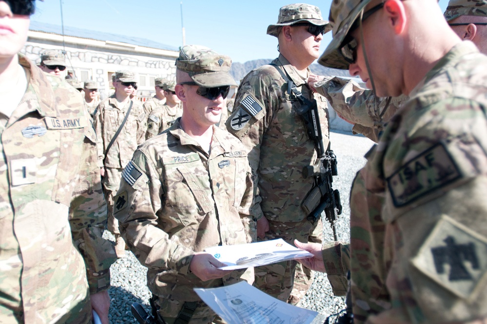 45th IBCT commander awards soldiers