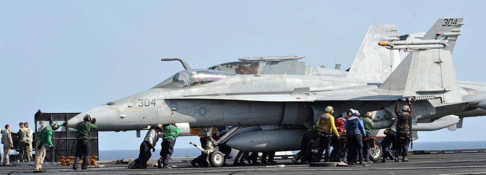 USS Abraham Lincoln action