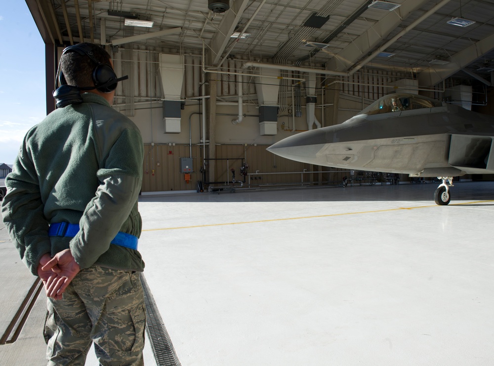 F-22 Raptor launch