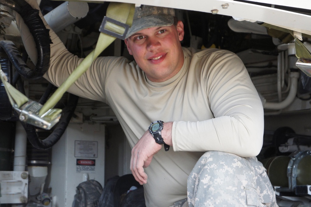 1-125 Field Artillery live fire exercise