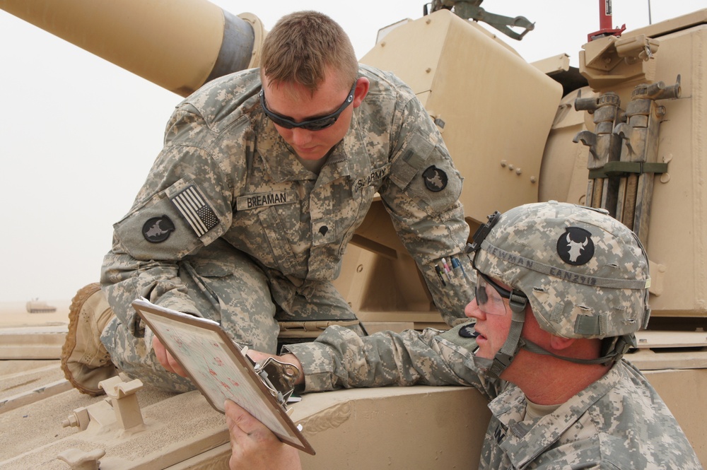 1-125 Field Artillery live fire exercise