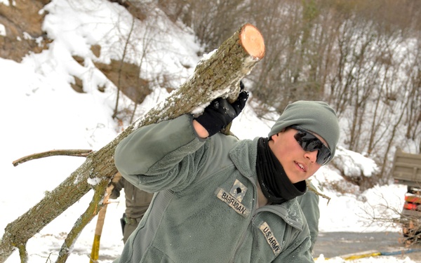 MNBG E removes northern Kosovo roadblock