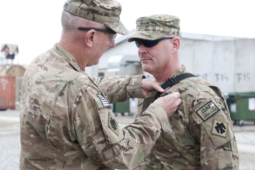 Thunderbird soldiers receive awards