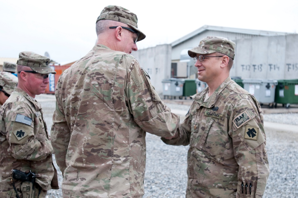 Thunderbird soldiers receive awards