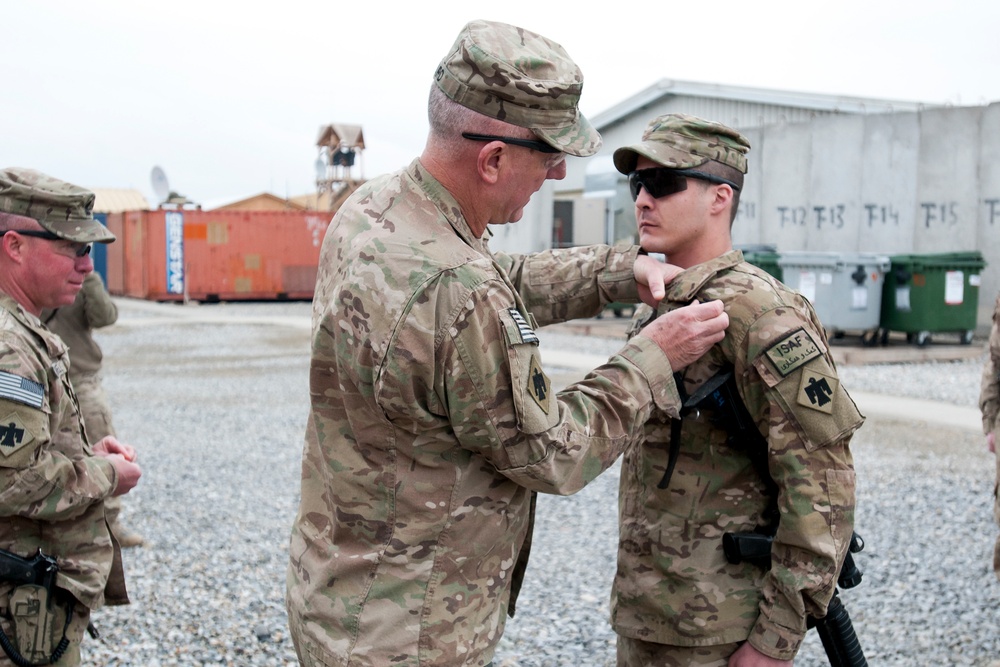 Thunderbird soldiers receive awards