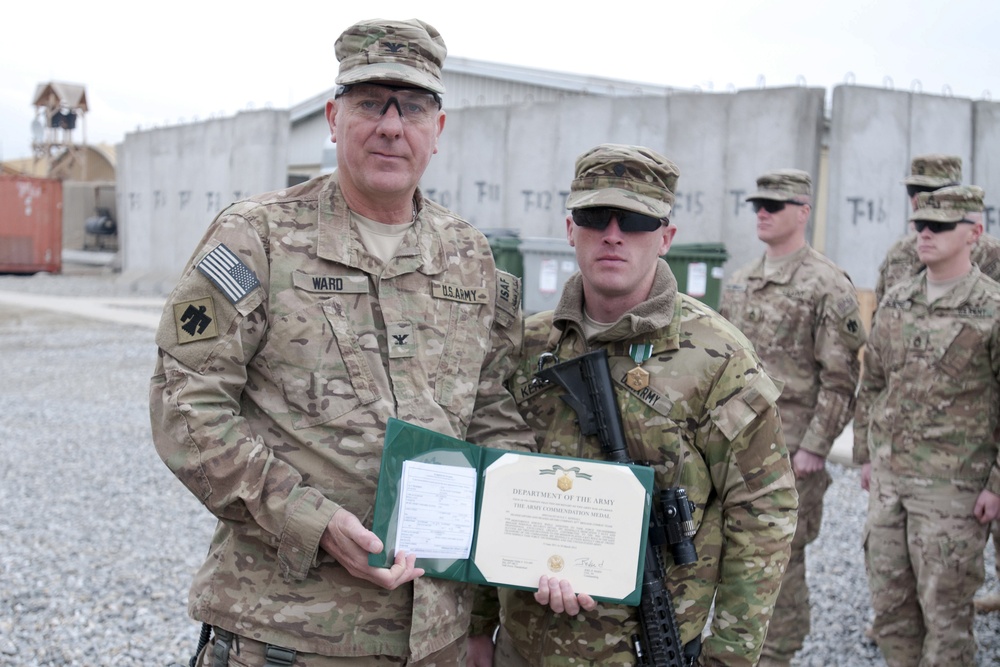 Thunderbird soldiers receive awards