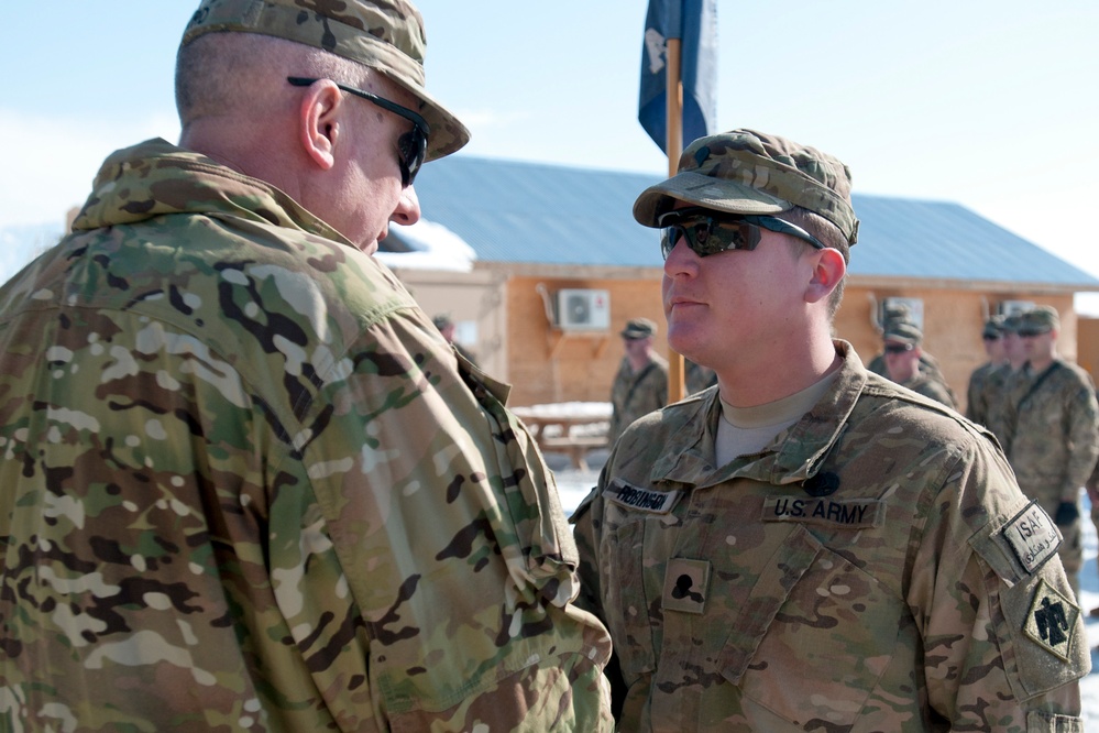 Thunderbird Soldiers receive awards