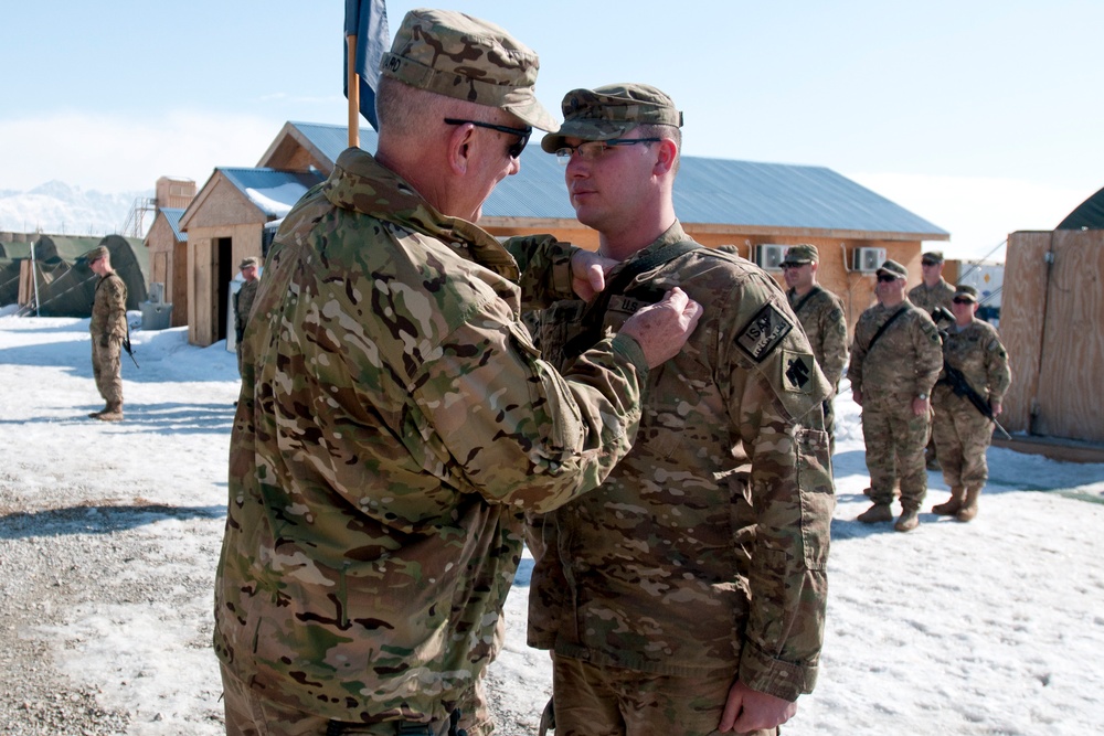 Thunderbird soldiers receive awards