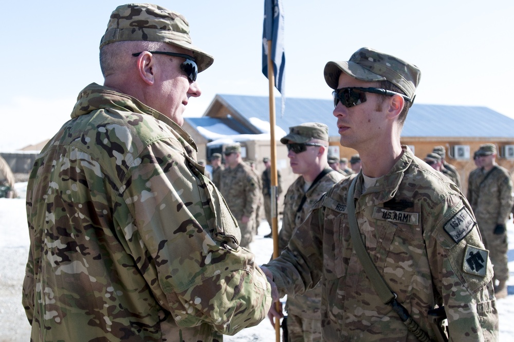 Thunderbird soldiers receive awards