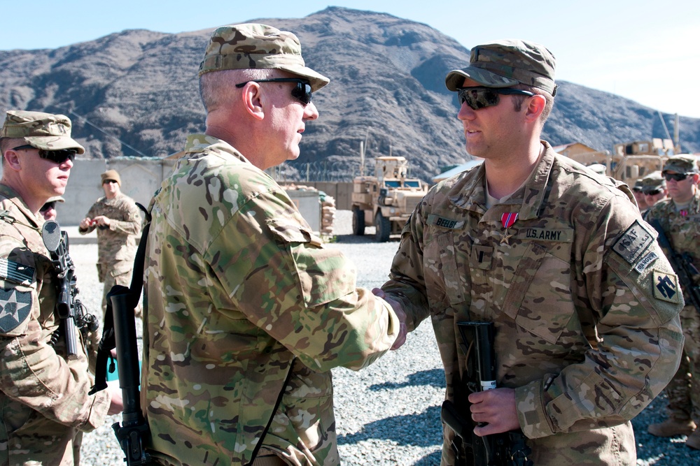 Thunderbird soldiers receive awards