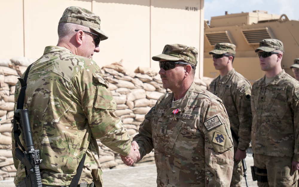 Thunderbird soldiers receive awards