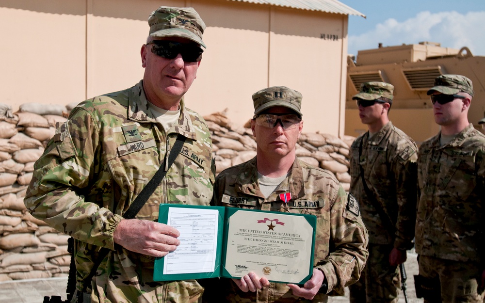 Thunderbird soldiers receive awards