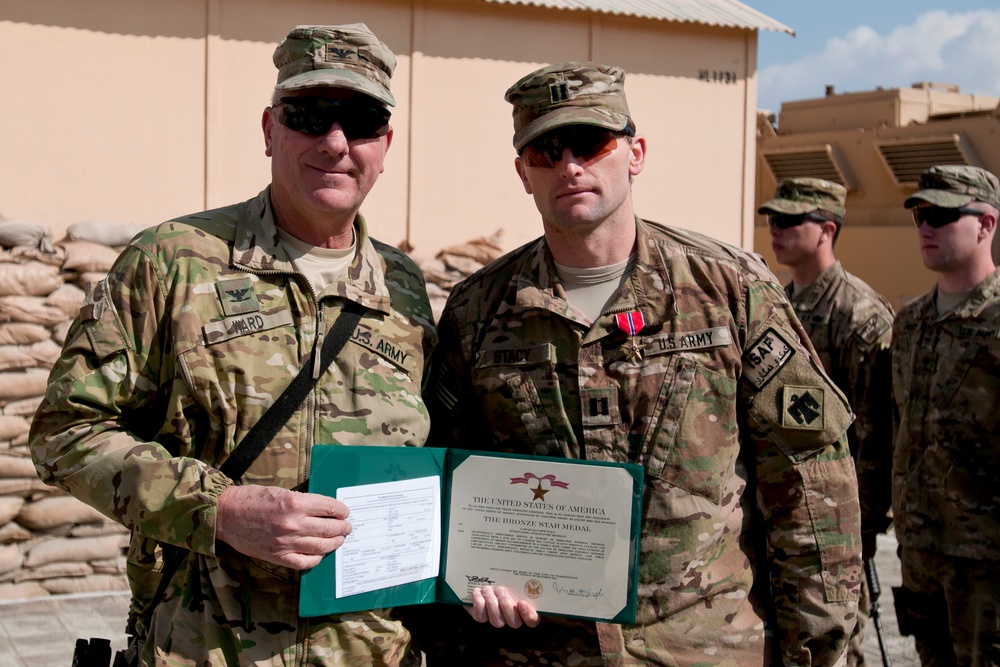 Thunderbird soldiers receive awards