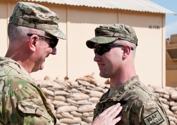 Thunderbird soldiers receive awards