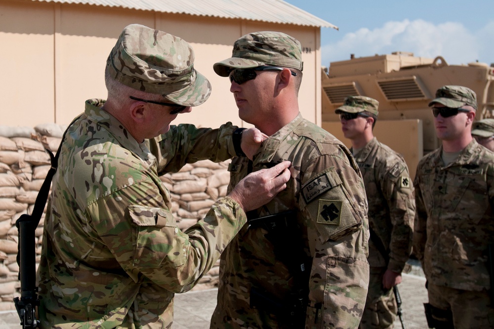 Thunderbird soldiers receive awards