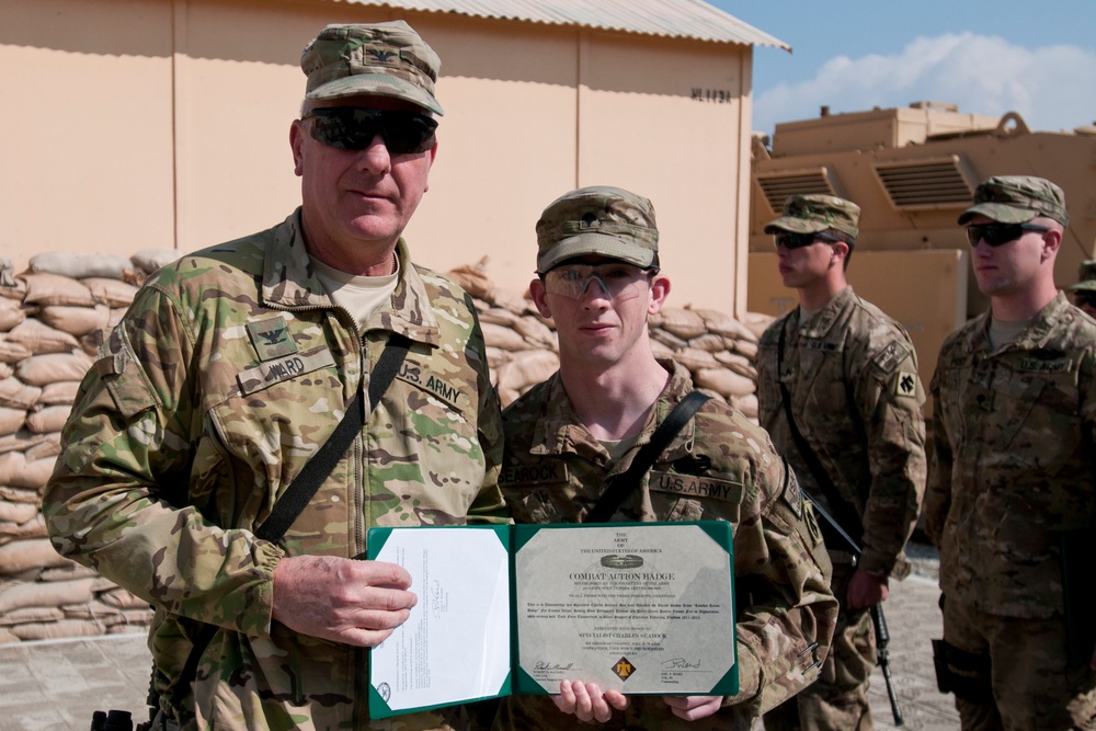 Thunderbird soldiers receive awards