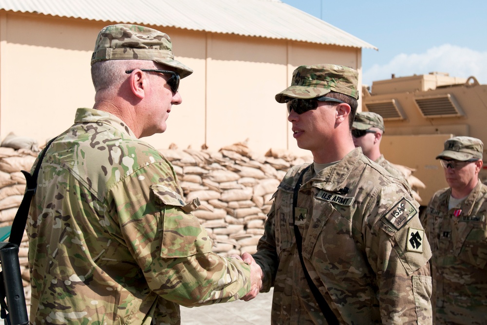 Thunderbird soldiers receive awards