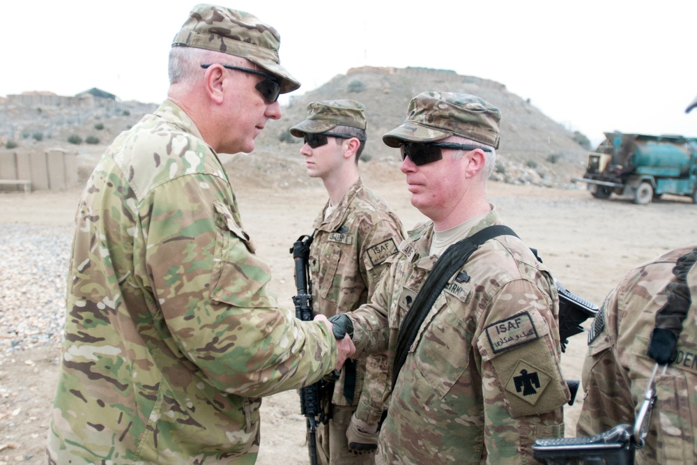 Thunderbird soldiers receive awards