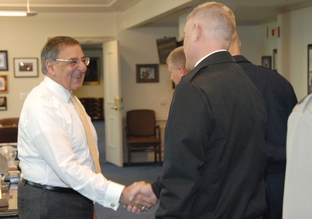 SECDEF meets with senior enlisted advisers to the Joint Chiefs of Staff