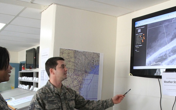 Virginia Guard soldiers and airmen support Global Guardian 2012