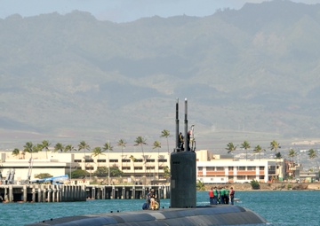 USS Columbus departs Joint Base Pearl Harbor-Hickam