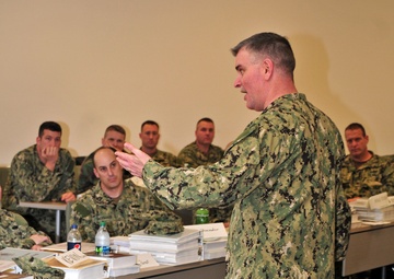 Seabee FORCM Dickey speaks at CPO Management Course