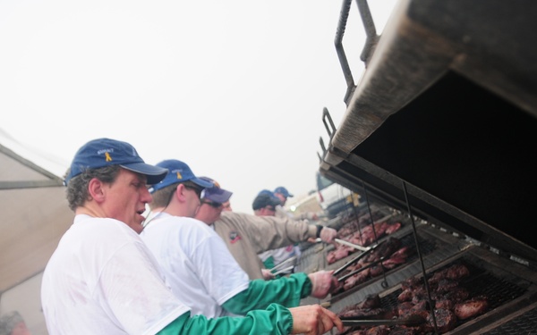 Serving Our Troops: St. Paul to Kuwait