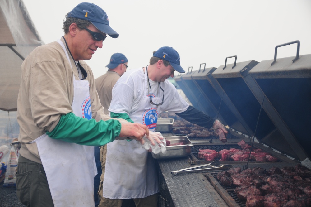 Serving Our Troops St. Paul to Kuwait Serving Our Troops St. Paul to Kuwait