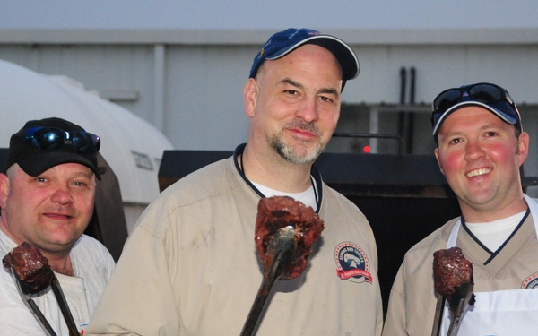 Serving Our Troops St. Paul to Kuwait