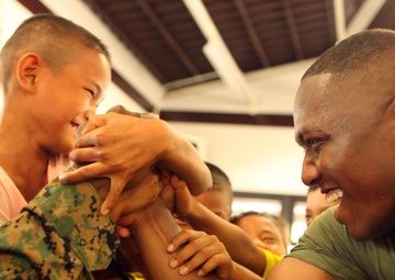 31st Marines and sailors lend a hand in Thailand