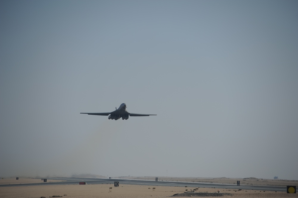 B-1 flies 10,000th combat mission