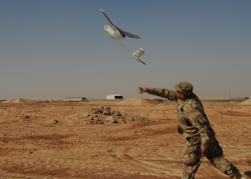 Soldiers gain fly time with the Raven