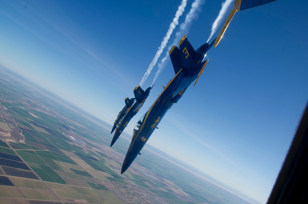 Blue Angels practice flight
